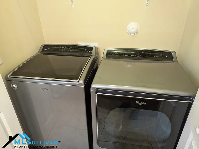 401 Finsbury St #200-1 — Photo 12