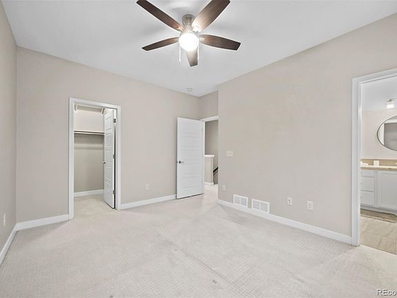 3rd image of 612 E Hinsdale Avenue