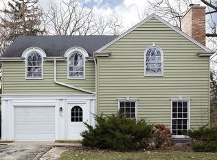 1315 Richmond Ln, Wilmette, IL 60091