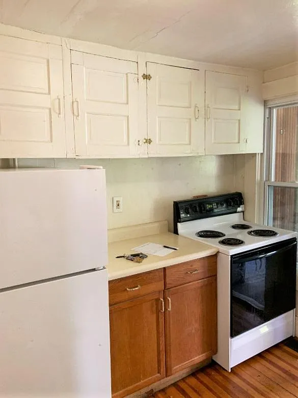3 bed, $3,300 — Photo 1
