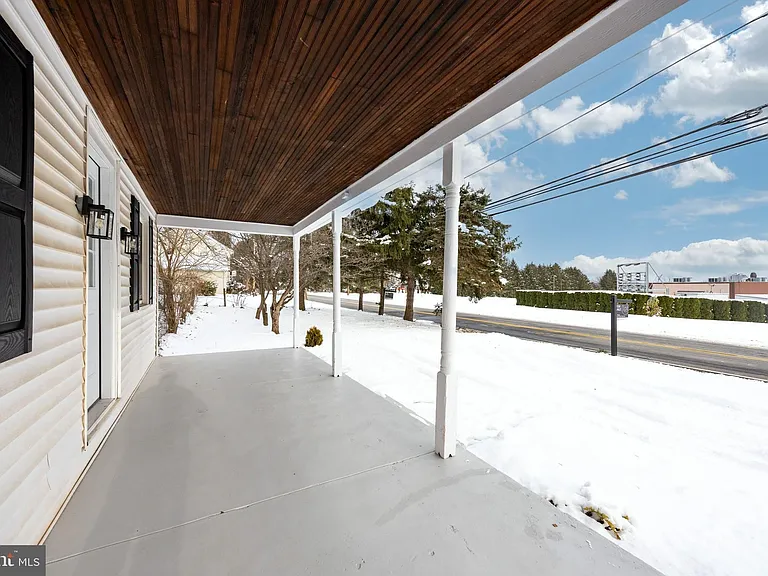 181 W 7th Ave — Photo 39