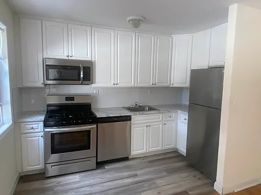 Rented by Voro Purple LLC | media 10