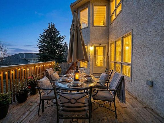 4th image of 115 W Strathaven Cir SW