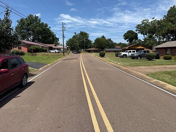 4th image of 118 Austin Cir
