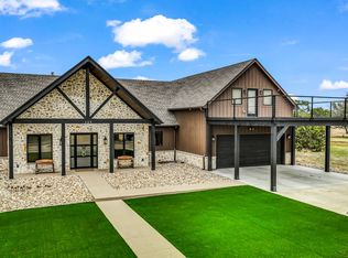 125 N Glen Abbey Cir, Graford, TX 76449
