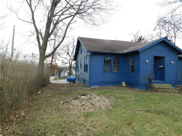 601 W Wall St, Harrisonville, MO 64701