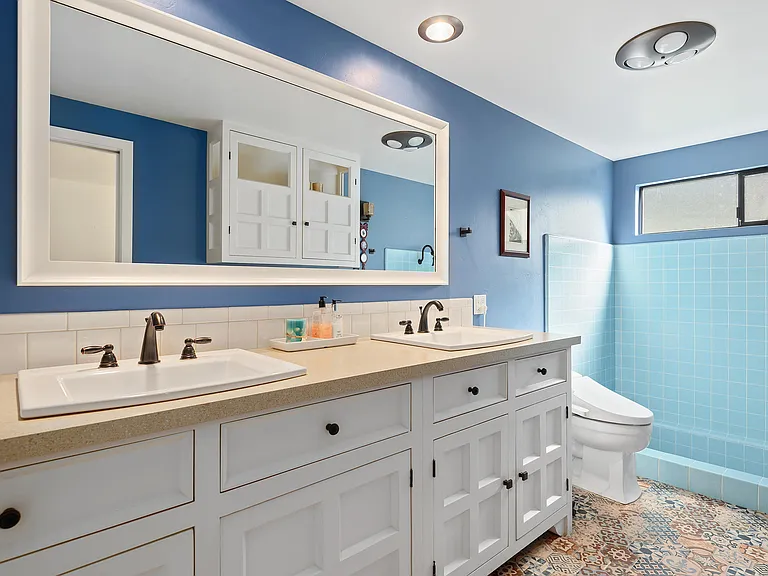 1251 Bel Air Dr — Photo 19