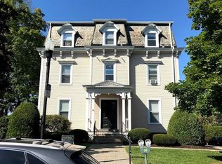 34 Spring St APT 8, Amherst, MA 01002