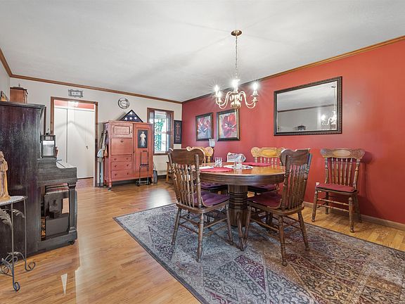 5th image of 1202 Wilton Ave