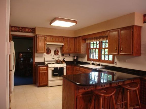 updated kitched, new appliances, granite