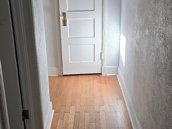 5th image of 1248 E Sherman Ave #B