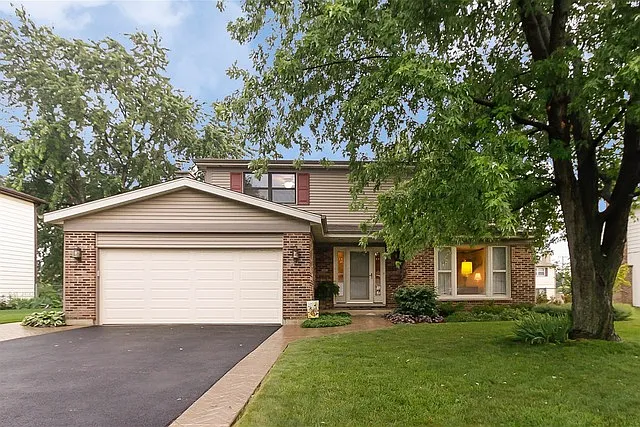 751 W Gilbert Rd photo 1