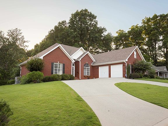 2nd image of 120 Shelley Ln