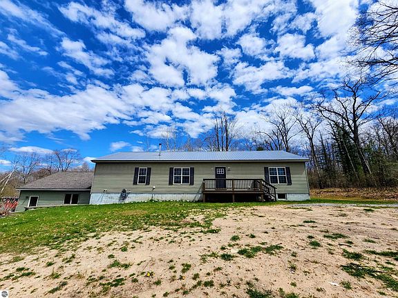 2nd image of 8051 County Road 489