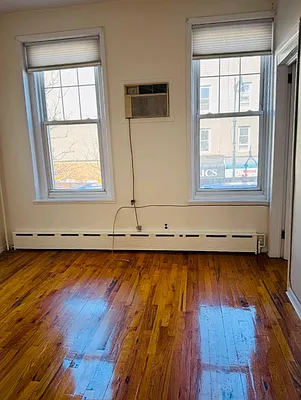 Rented by Evergreen Realty & Investments | media 30