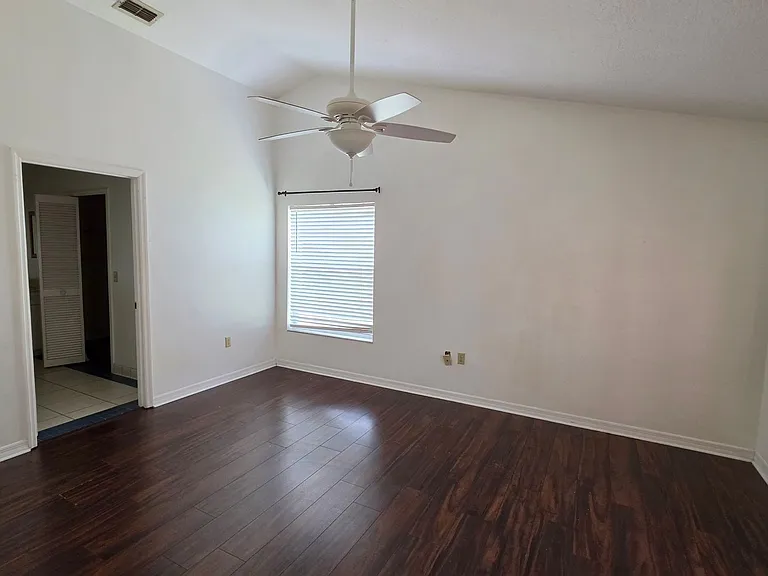 10051 Dorset Dr — Photo 21