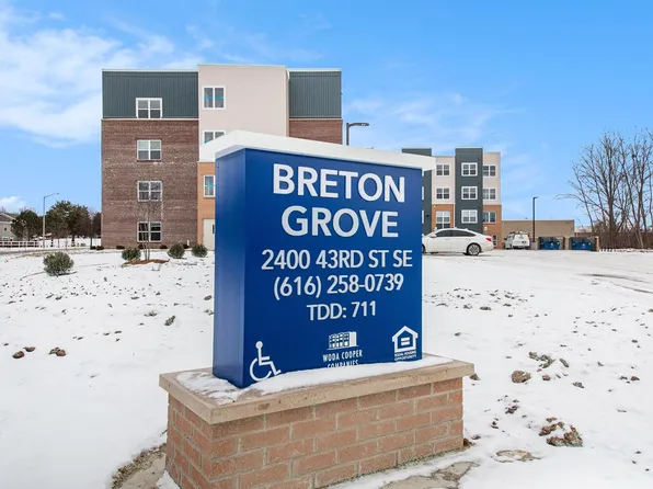 Breton Grove I