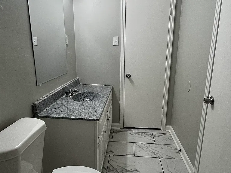 2547 Courtney Dr — Photo 10