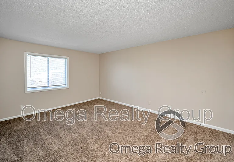 Camelot Apartments — Photo 30