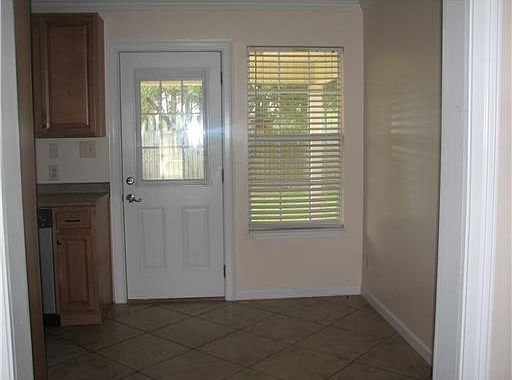 4th image of 6921 Bienville Dr