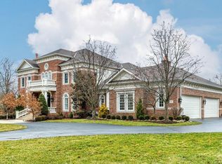 2 Vandiver Ln, Saint Louis, MO 63131