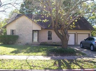 936 Poinsettia Dr, Lancaster, TX 75146