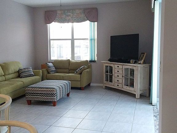4th image of 11324 Glenmont Dr