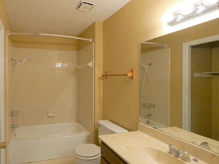 1510 Westway Dr — Photo 9