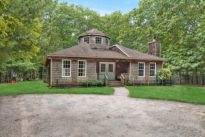 1st image of 49 Lincoln Ave