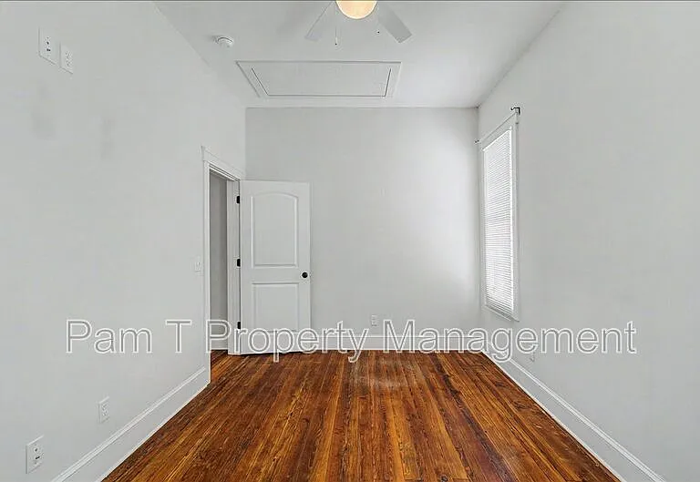 512 E 34th St — Photo 22