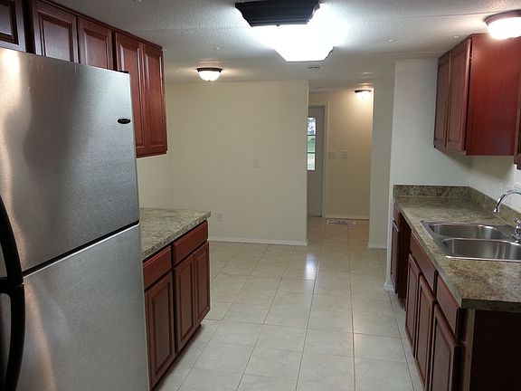 5th image of 9421 Scepter Ave