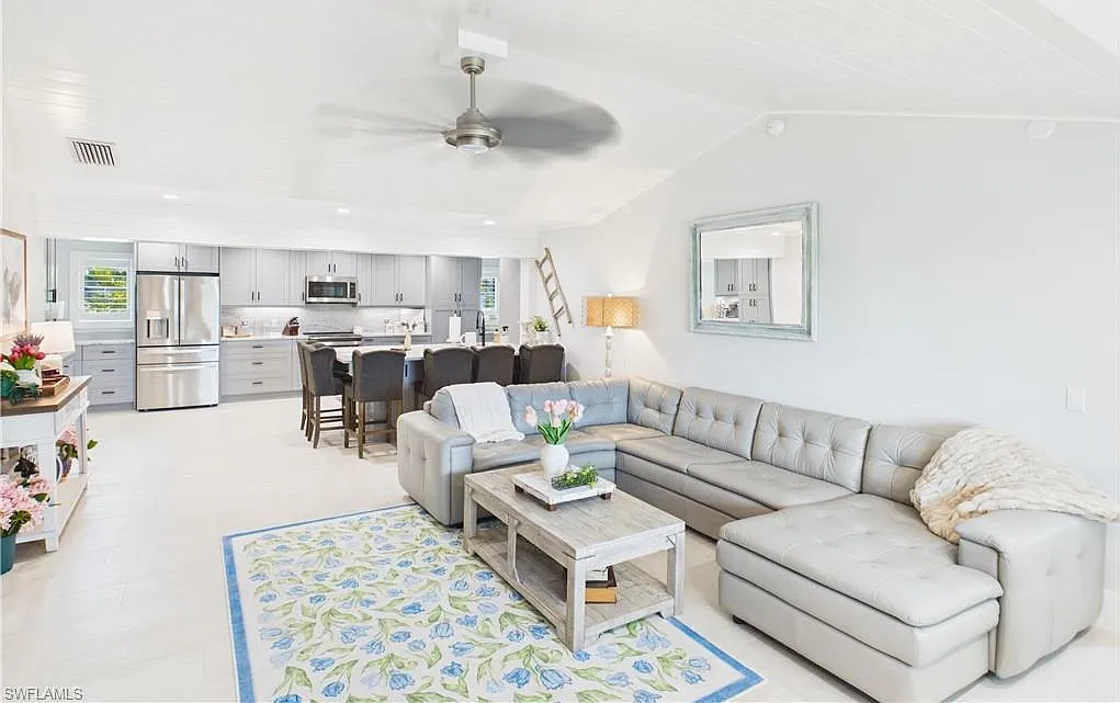 3 bed, 3.5 bath, 1728 sqft, $9,000 — Photo 4