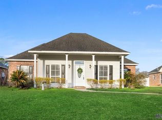 1621 Romney Dr, Denham Springs, LA 70726