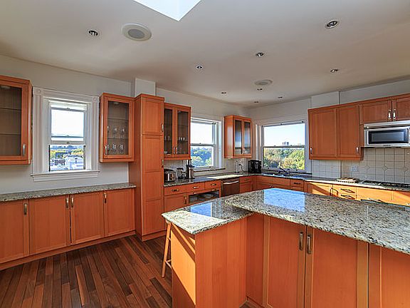 5th image of 1080 Beacon Street #6A