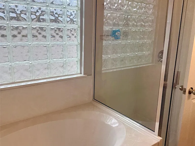 315 Nottingham Loop — Photo 10