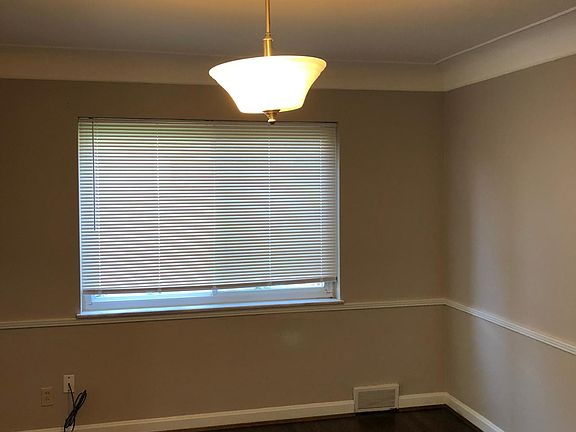 5th image of 2230 Cameron Ave #1