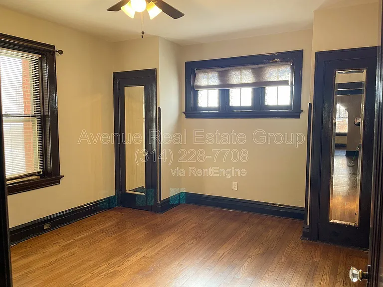 6044 Southwest Ave — Photo 9