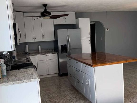 3rd image of 1148 Harbor Dr Unit 1