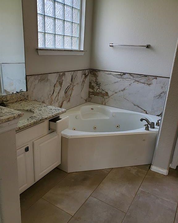 1st image of 2708 Barons Cove Ct