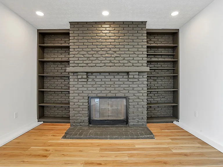 1747 Hightower Dr — Photo 13