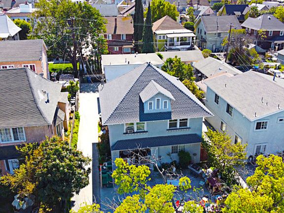 3rd image of 1744 W 23rd St