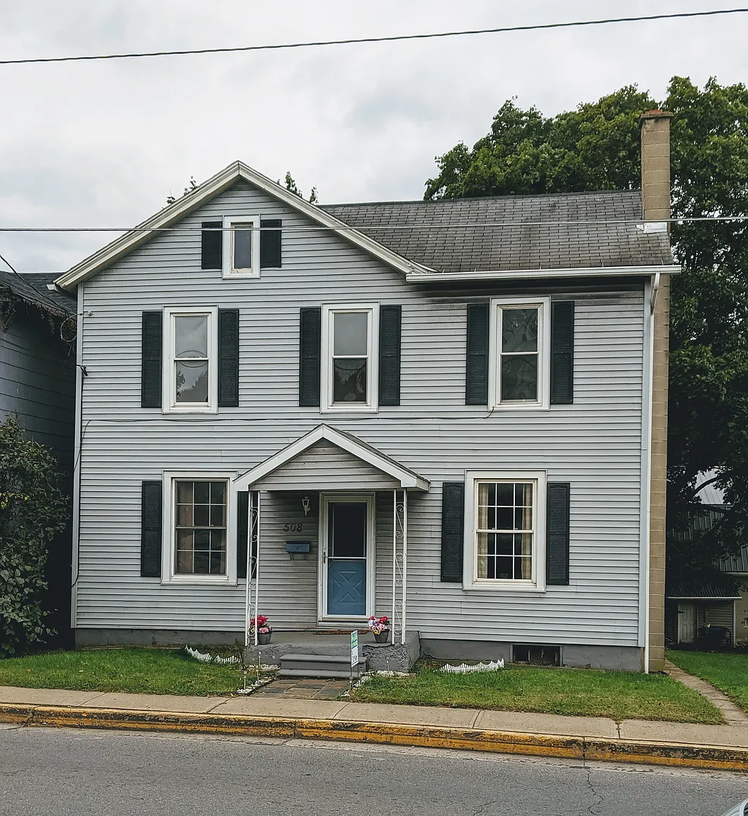 508 Mill St photo 1
