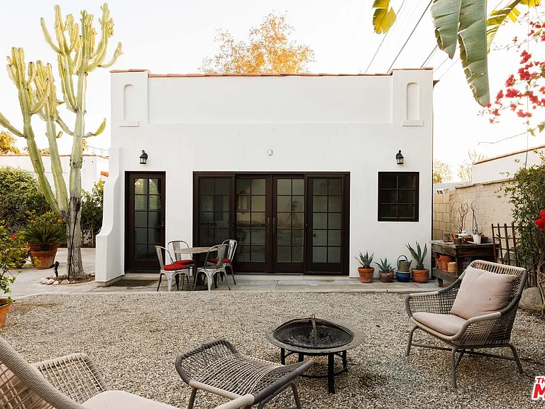 1935 N Catalina St — Photo 20
