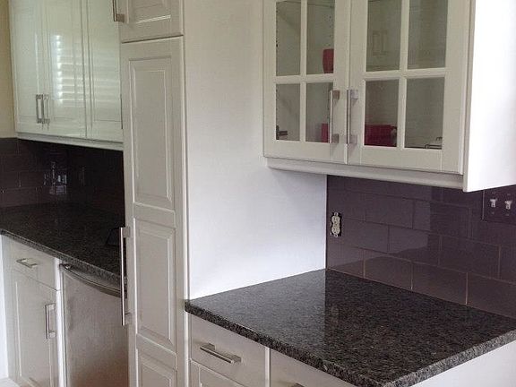 New kitchen w/granite & stainless steel