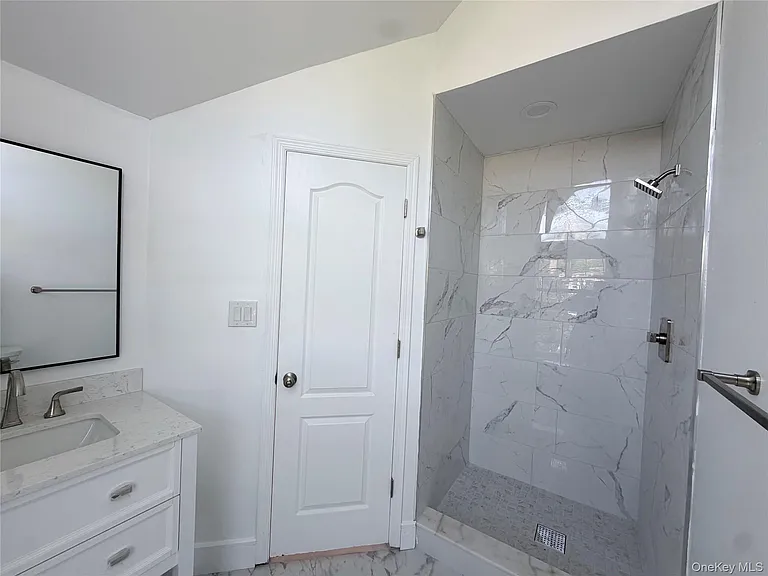 62 Hickory Rd #B — Photo 10