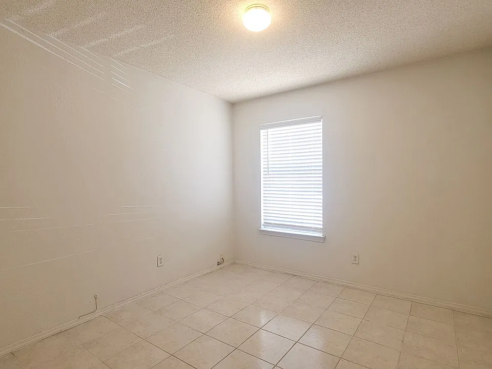 10449 Valle Suave Dr