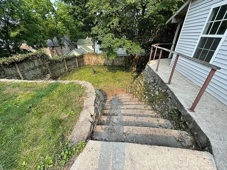 708 Coit Ave NE — Photo 19