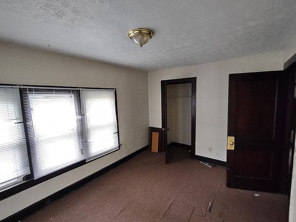 5th image of 867 Miller Ave