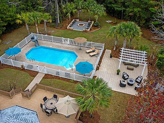 5th image of 1021 Englewood Ct