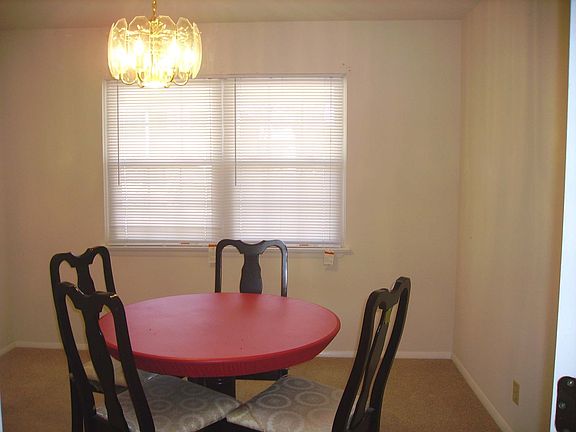 5th image of 3222 Hedgetree Ln